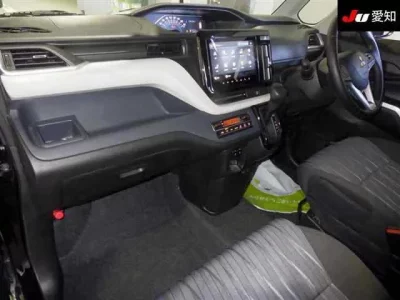Mitsubishi DELICA D2  с аукциона в Японии