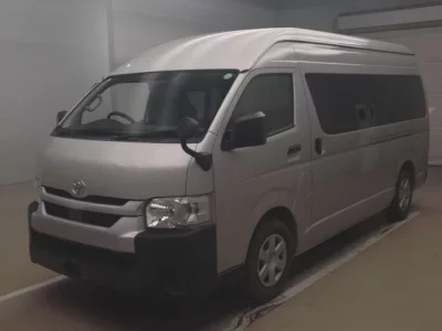Toyota HIACE  с аукциона в Японии
