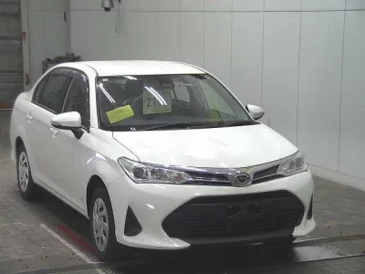Toyota COROLLA AXIO  с аукциона в Японии