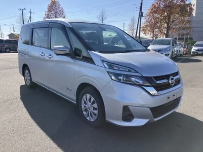 Nissan SERENA  с аукциона в Японии