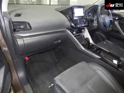 Mitsubishi ECLIPSE CROSS  с аукциона в Японии