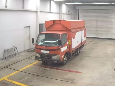 Toyota DYNA  с аукциона в Японии