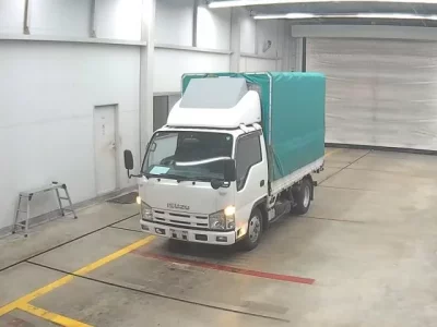 Isuzu ELF  с аукциона в Японии