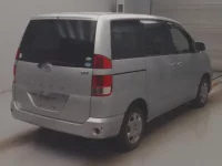 Toyota NOAH лот № 9037 оценка 3  с аукциона в Японии 1