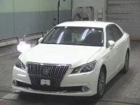 Toyota CROWN лот № 2165 оценка R  с аукциона в Японии 2