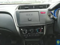 Honda GRACE лот № 59 оценка 4  с аукциона в Японии 5