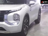 Mitsubishi OUTLANDER PHEV лот № 71317 оценка 5  с аукциона в Японии 6