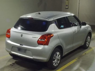 Suzuki SWIFT  с аукциона в Японии