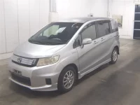 Honda FREED лот № 3005 оценка R  с аукциона в Японии 3