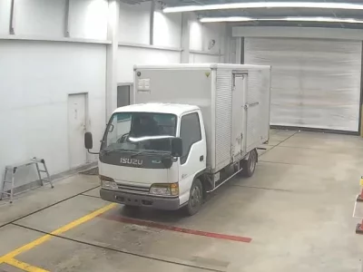 Isuzu ELF  с аукциона в Японии