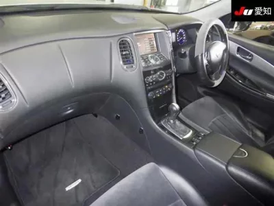 Nissan SKYLINE CROSSOVER