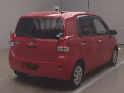 Toyota PORTE  с аукциона в Японии