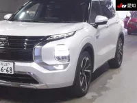 Mitsubishi OUTLANDER PHEV лот № 71339 оценка 4.5  с аукциона в Японии 6