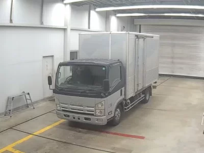 Isuzu ELF  с аукциона в Японии