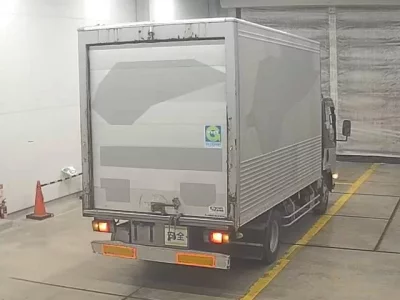 Isuzu ELF  с аукциона в Японии