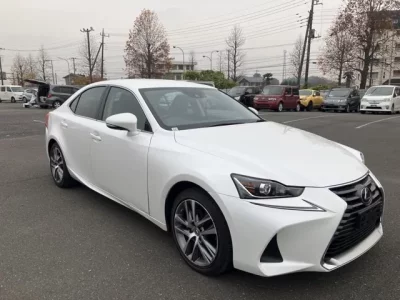 Lexus IS