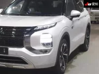 Mitsubishi OUTLANDER PHEV лот № 71351 оценка 5  с аукциона в Японии 6