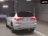 Mitsubishi OUTLANDER PHEV лот № 71351 оценка 5  с аукциона в Японии 1