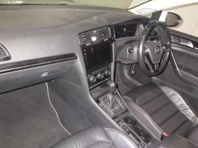 Volkswagen GOLF VARIANT  с аукциона в Японии