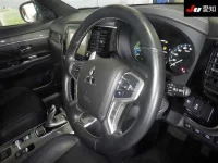 Mitsubishi OUTLANDER PHEV лот № 71370 оценка 4.5  с аукциона в Японии 4