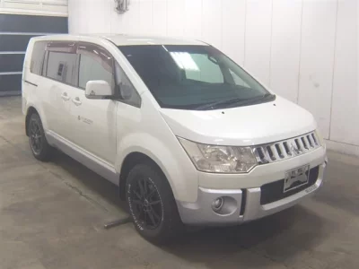 Mitsubishi DELICA D5  с аукциона в Японии