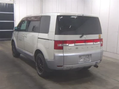 Mitsubishi DELICA D5  с аукциона в Японии