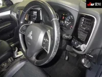Mitsubishi OUTLANDER PHEV лот № 71379 оценка 3.5  с аукциона в Японии 4