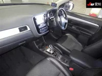 Mitsubishi OUTLANDER PHEV лот № 71379 оценка 3.5  с аукциона в Японии 2