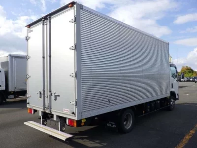 Isuzu ELF  с аукциона в Японии