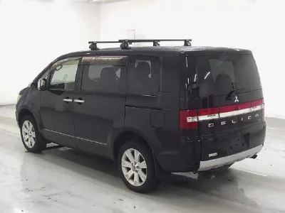 Mitsubishi DELICA D5  с аукциона в Японии