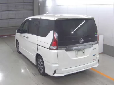 Nissan SERENA  с аукциона в Японии