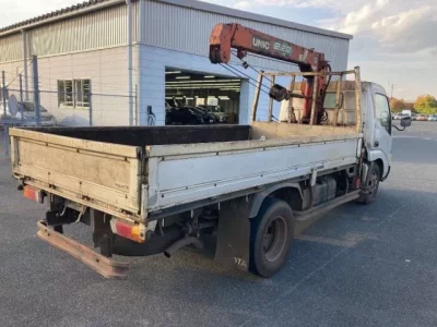 Toyota DYNA  с аукциона в Японии