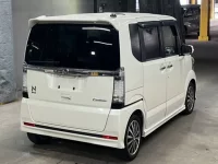 Honda N BOX лот № 3051 оценка 4  с аукциона в Японии 4