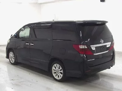 Toyota ALPHARD  с аукциона в Японии