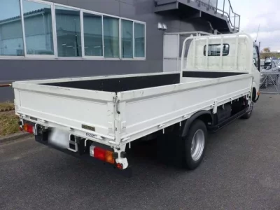 Toyota DYNA  с аукциона в Японии