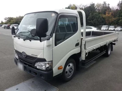 Toyota DYNA  с аукциона в Японии