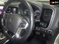 Mitsubishi OUTLANDER PHEV лот № 71396 оценка 4  с аукциона в Японии 4