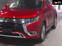 Mitsubishi OUTLANDER PHEV лот № 71401 оценка 4.5  с аукциона в Японии 6