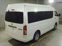Toyota HIACE лот № 2121 оценка 4  с аукциона в Японии 1