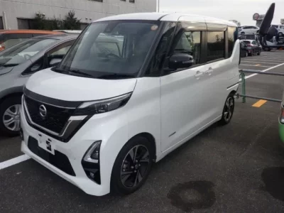 Nissan ROOX  с аукциона в Японии