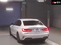 BMW 3-Series лот № 4033 оценка 4.5  с аукциона в Японии 1