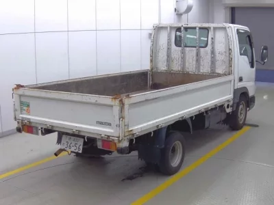 Mazda TITAN  с аукциона в Японии