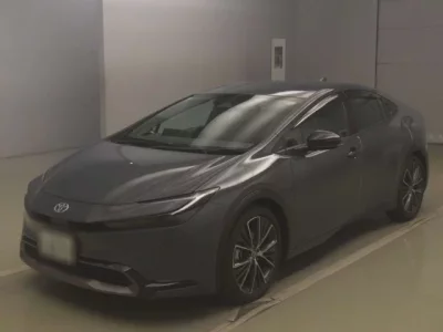Toyota PRIUS  с аукциона в Японии