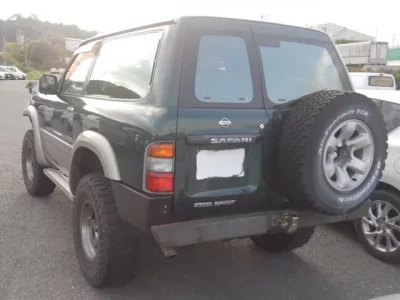 Nissan SAFARI