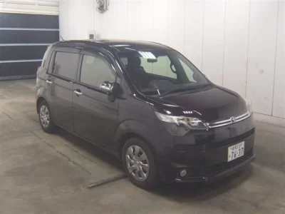 Toyota SPADE  с аукциона в Японии