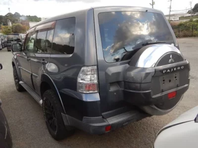 Mitsubishi PAJERO