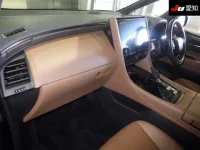 Toyota VELLFIRE лот № 4052 оценка 5  с аукциона в Японии 2