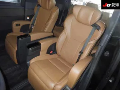 Toyota VELLFIRE  с аукциона в Японии