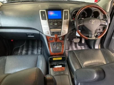 Toyota HARRIER  с аукциона в Японии