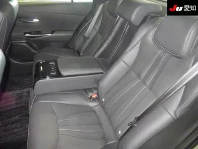 Toyota CROWN  с аукциона в Японии